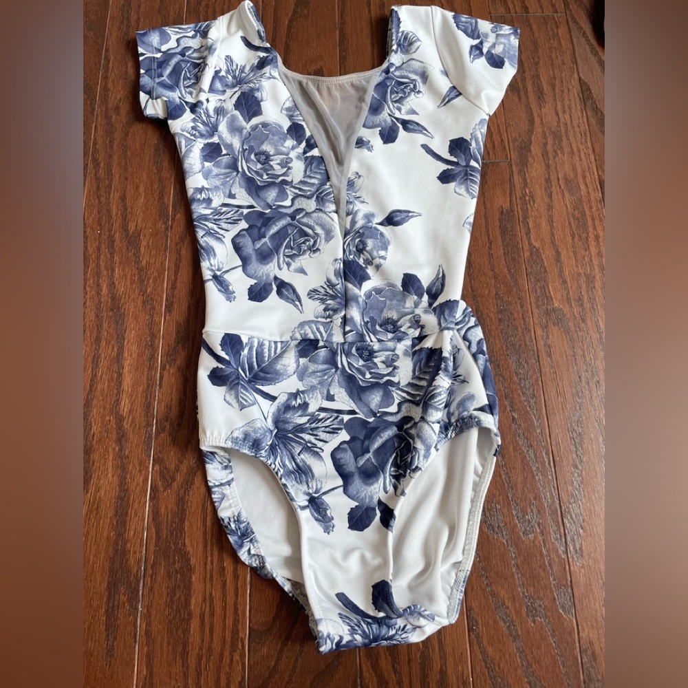 Eleve Leotard